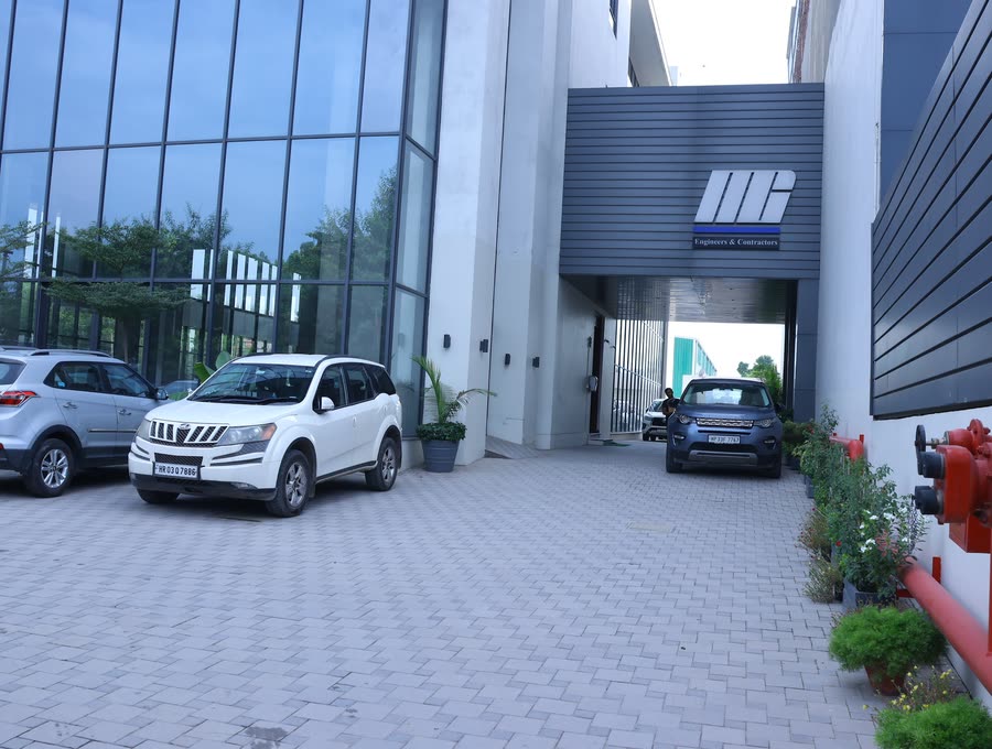 Entrance, MG House